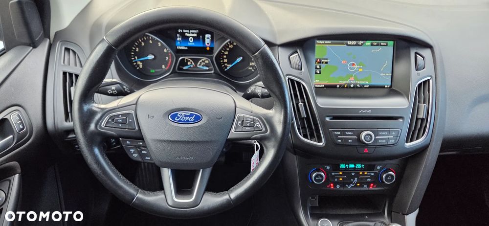 Ford Focus 1.0 EcoBoost Titanium - 34