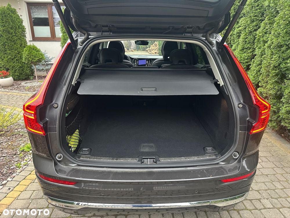 Volvo XC 60 T6 Plug-In Hybrid AWD Ultra Bright - 32