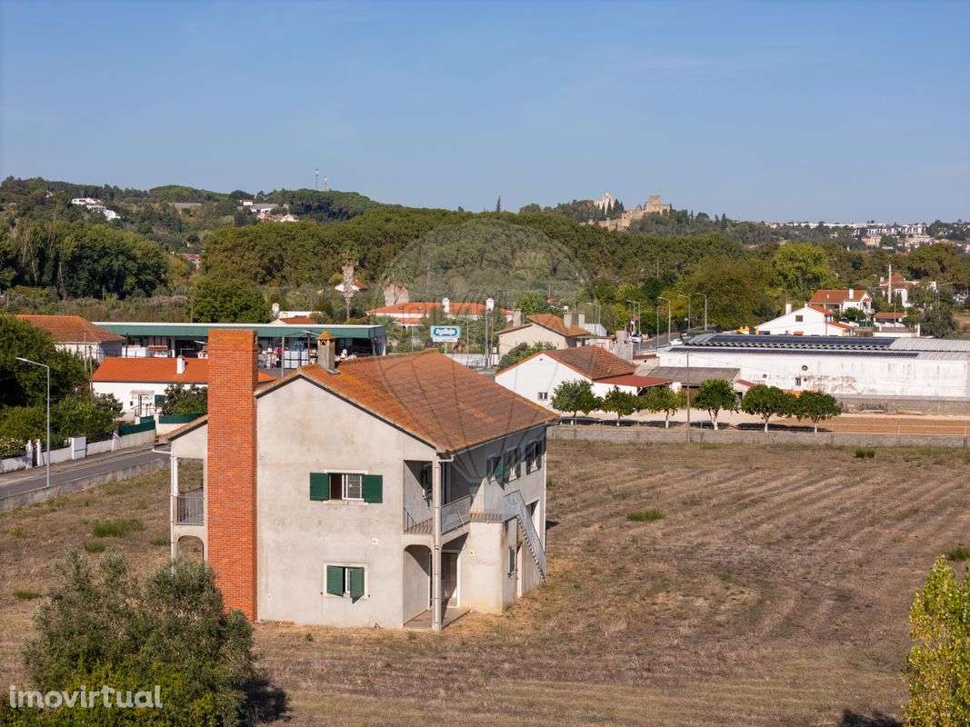 Moradia T4 para venda - Grande imagem: 3/23