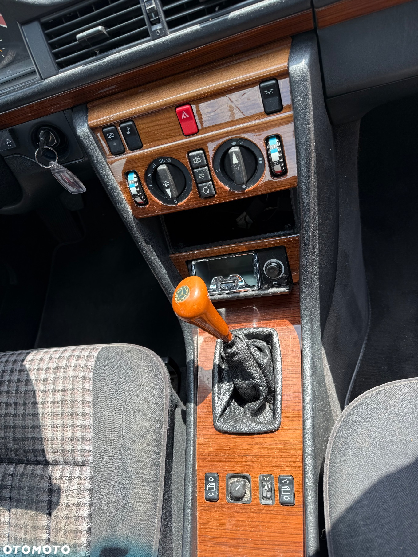 Mercedes-Benz W124 (1984-1993) - 18