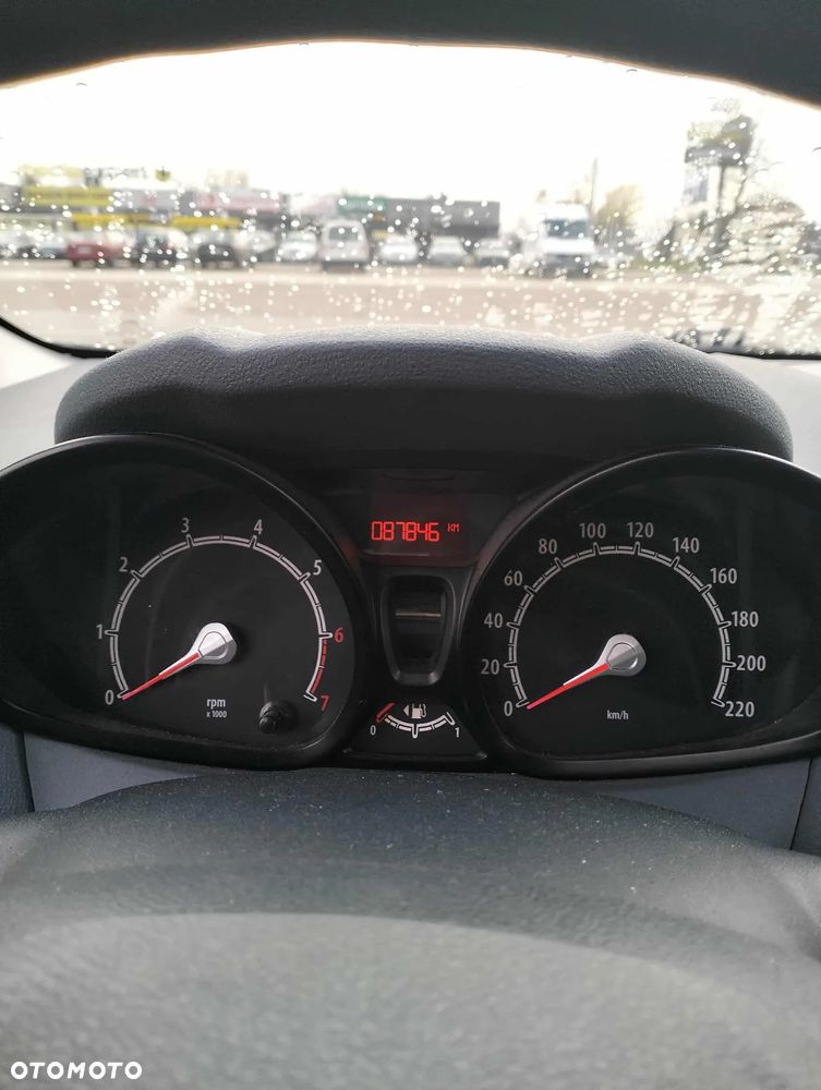 Ford Fiesta - 13