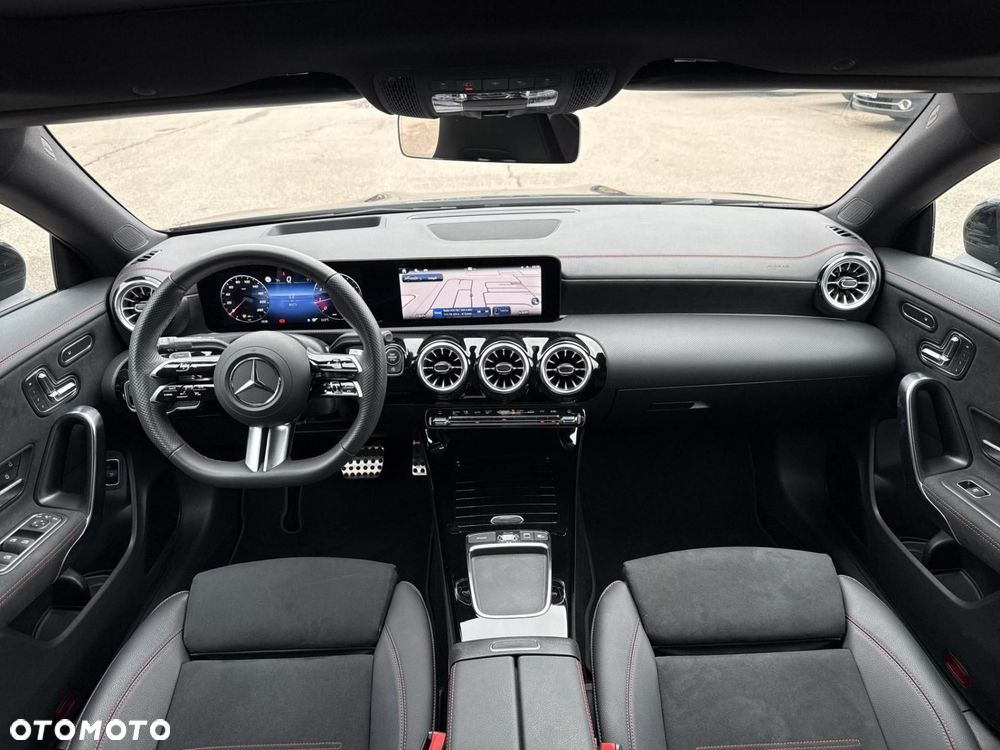 Mercedes-Benz CLA - 17