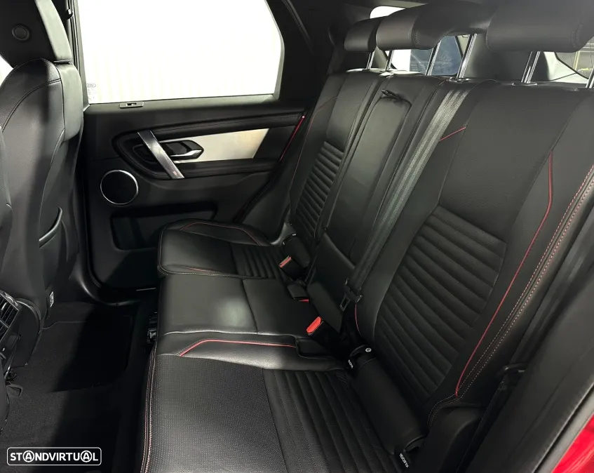 Land Rover Discovery Sport 1.5 I3 P300e AWD R-Dynamic - 23