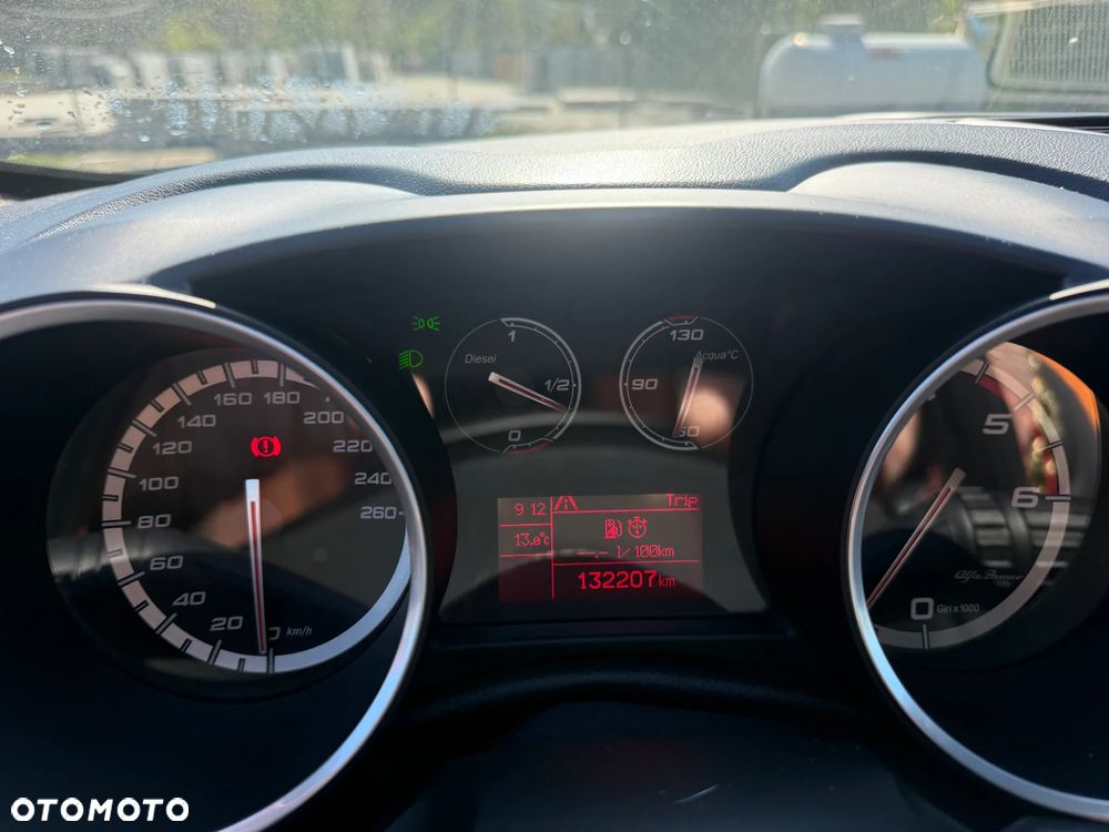 Alfa Romeo Giulietta 2.0 JTDM Distinctive - 12