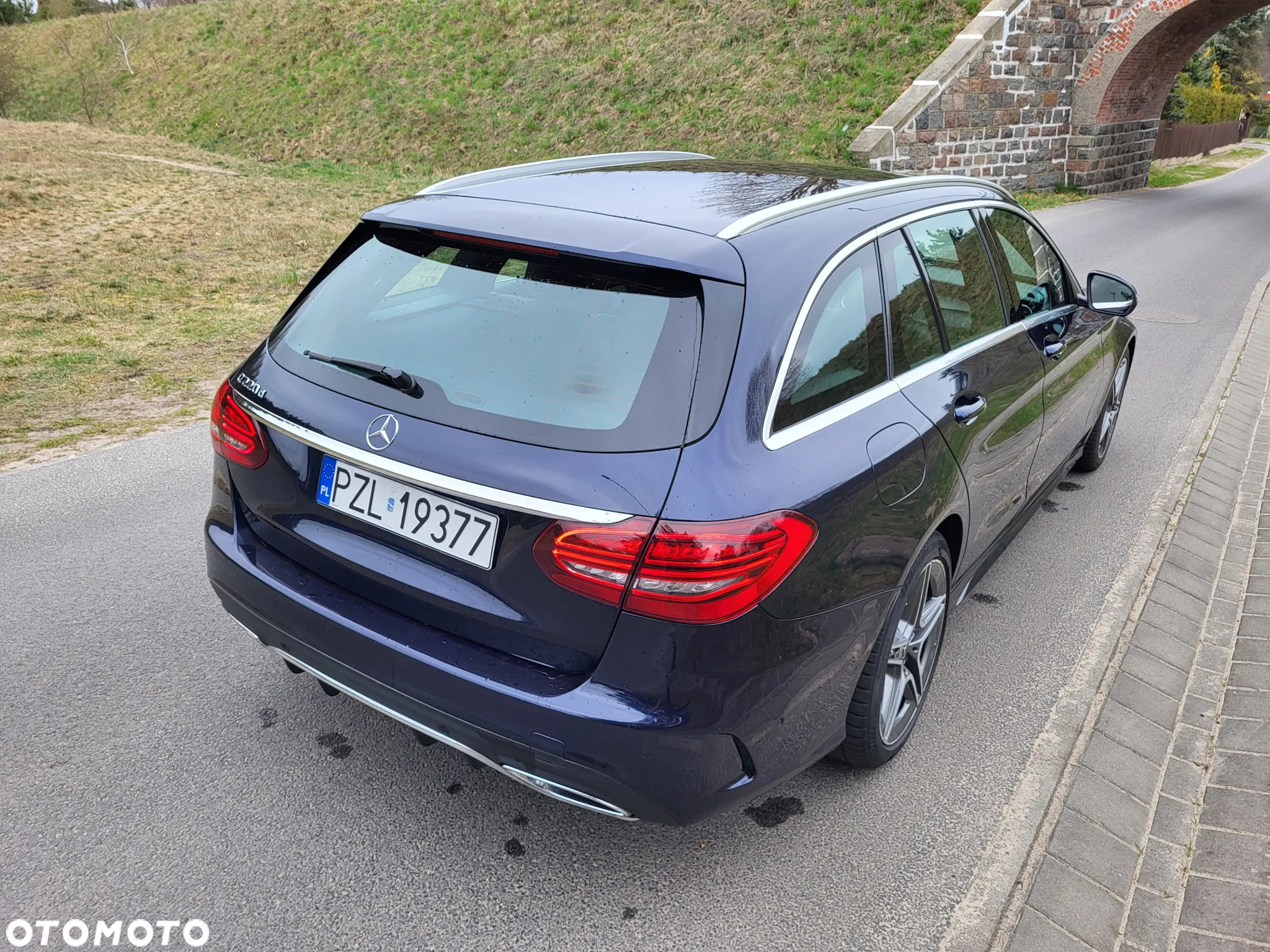 Mercedes-Benz Klasa C 220 d 4Matic 9G-TRONIC AMG Line - 11