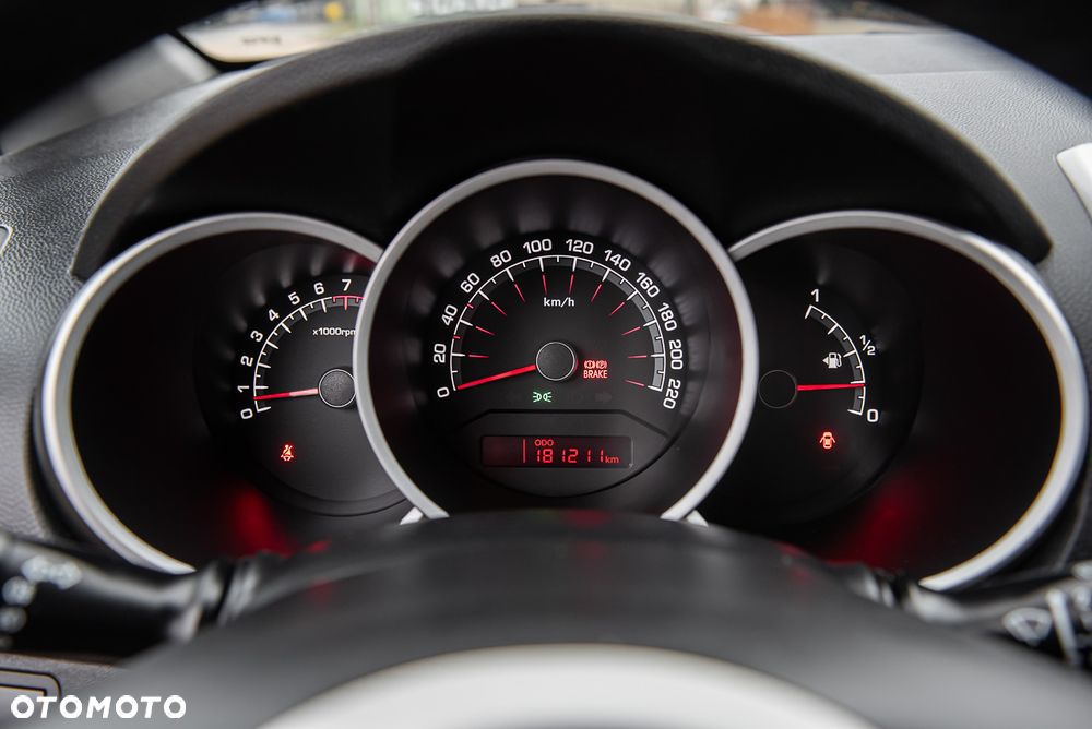 Kia Venga 1.6 L - 19