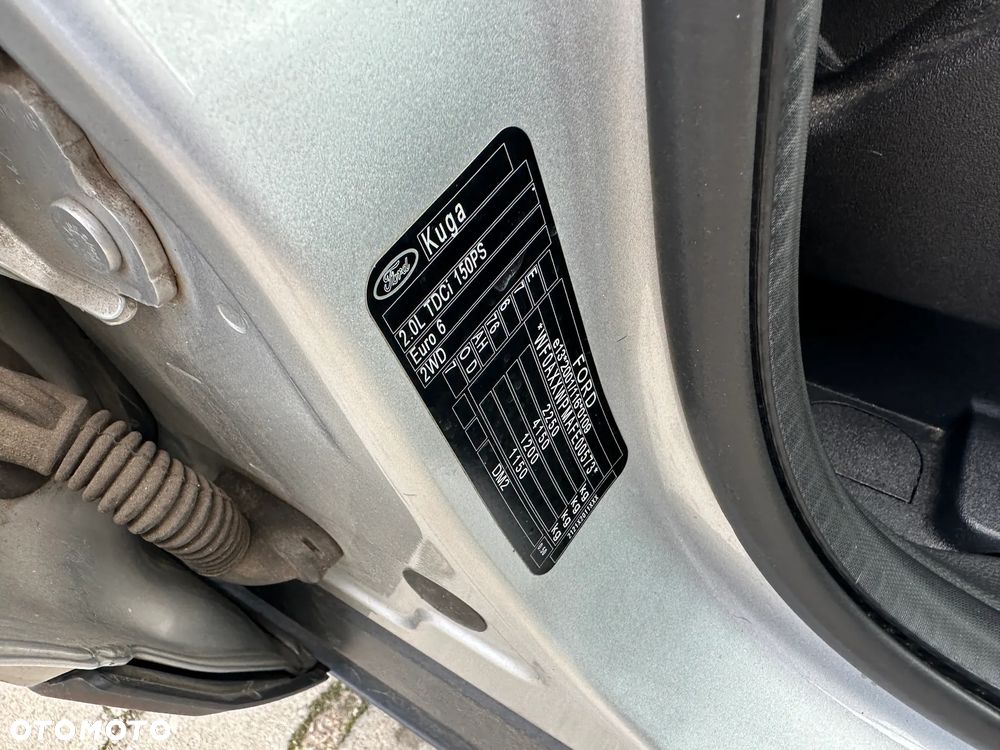 Ford Kuga 2.0 TDCi 2x4 Titanium - 21
