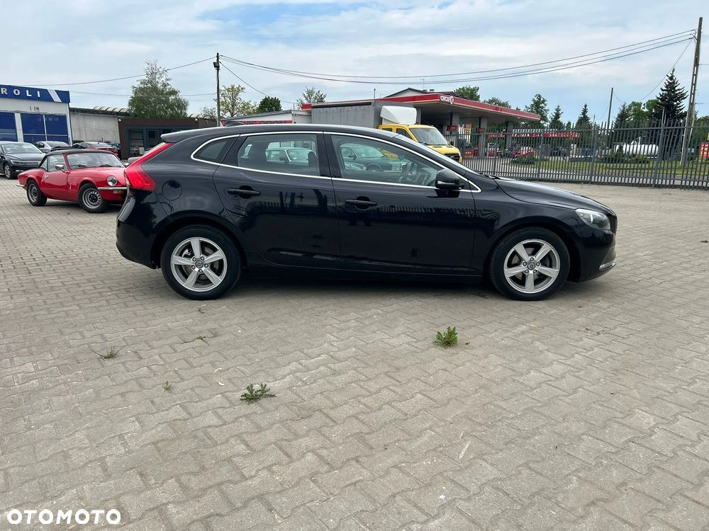 Volvo V40 D2 Momentum - 3