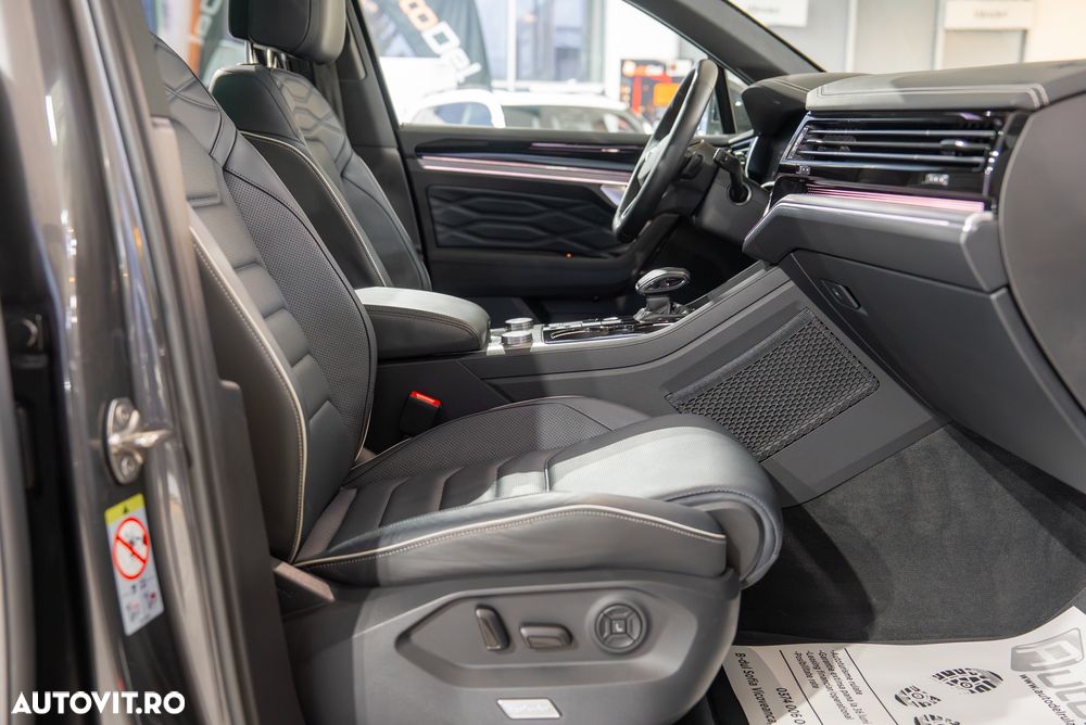 Volkswagen Touareg 3.0 V6 e-Hybrid 4Motion Aut. Elegance - 15