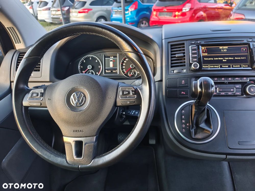 Volkswagen Multivan - 8