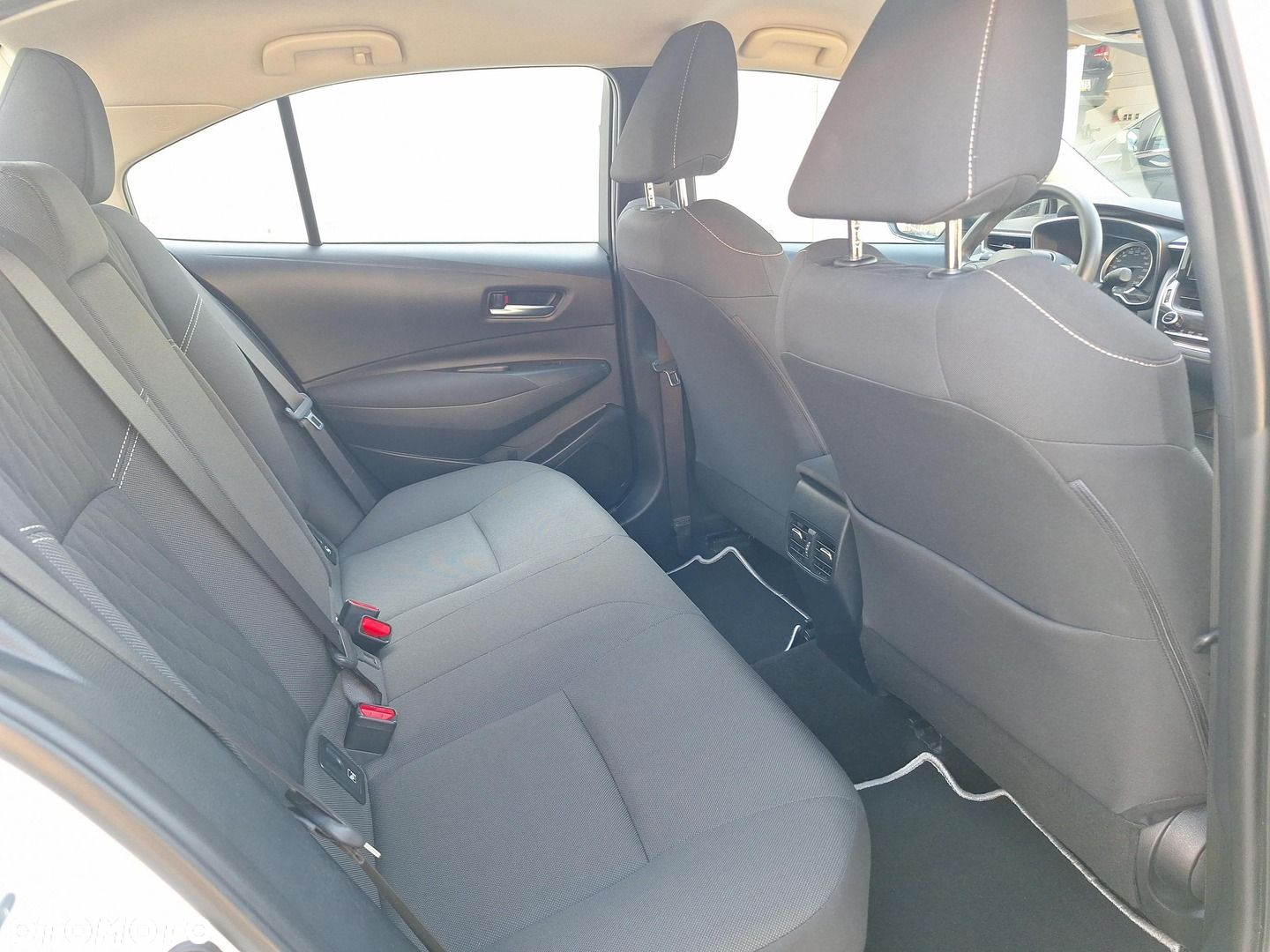 Toyota Corolla - 10