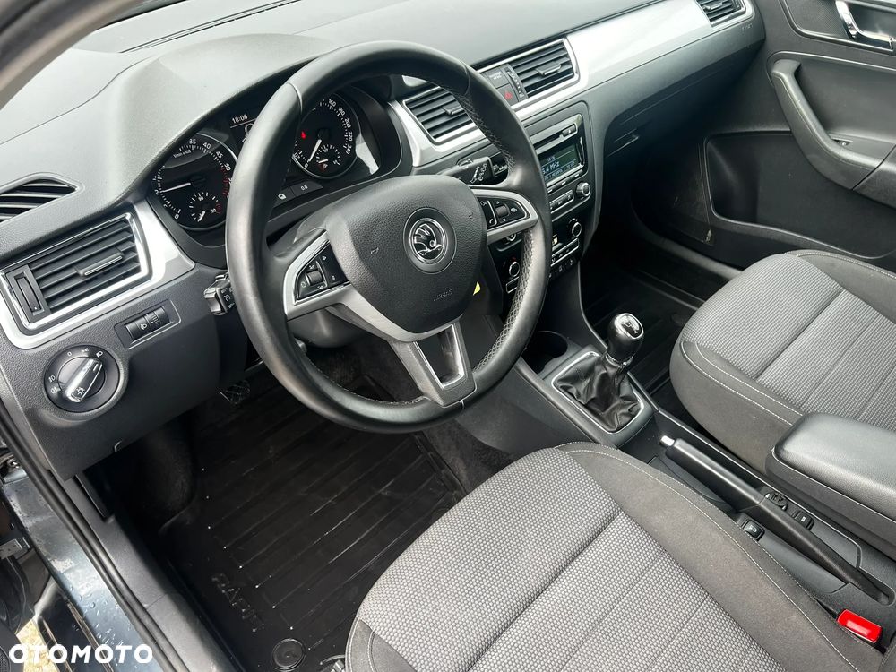 Skoda RAPID Spaceback 1.6 TDI Elegance - 5