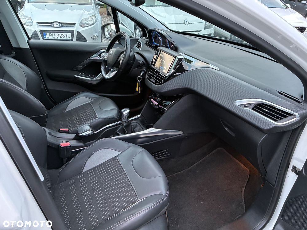 Peugeot 2008 1.6 e-HDi Allure S&S - 12