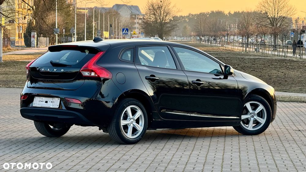 Volvo V40 D2 Momentum - 8