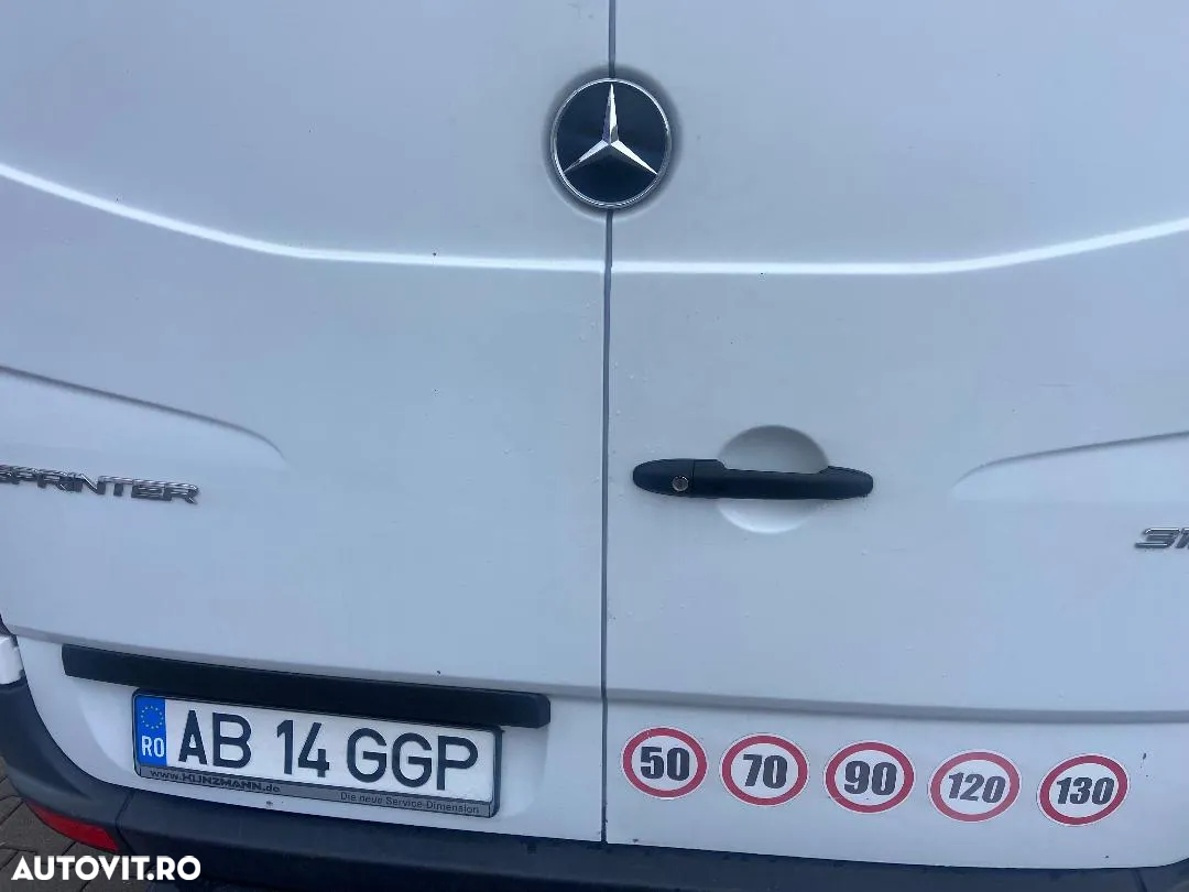 Mercedes-Benz Sprinter - 13