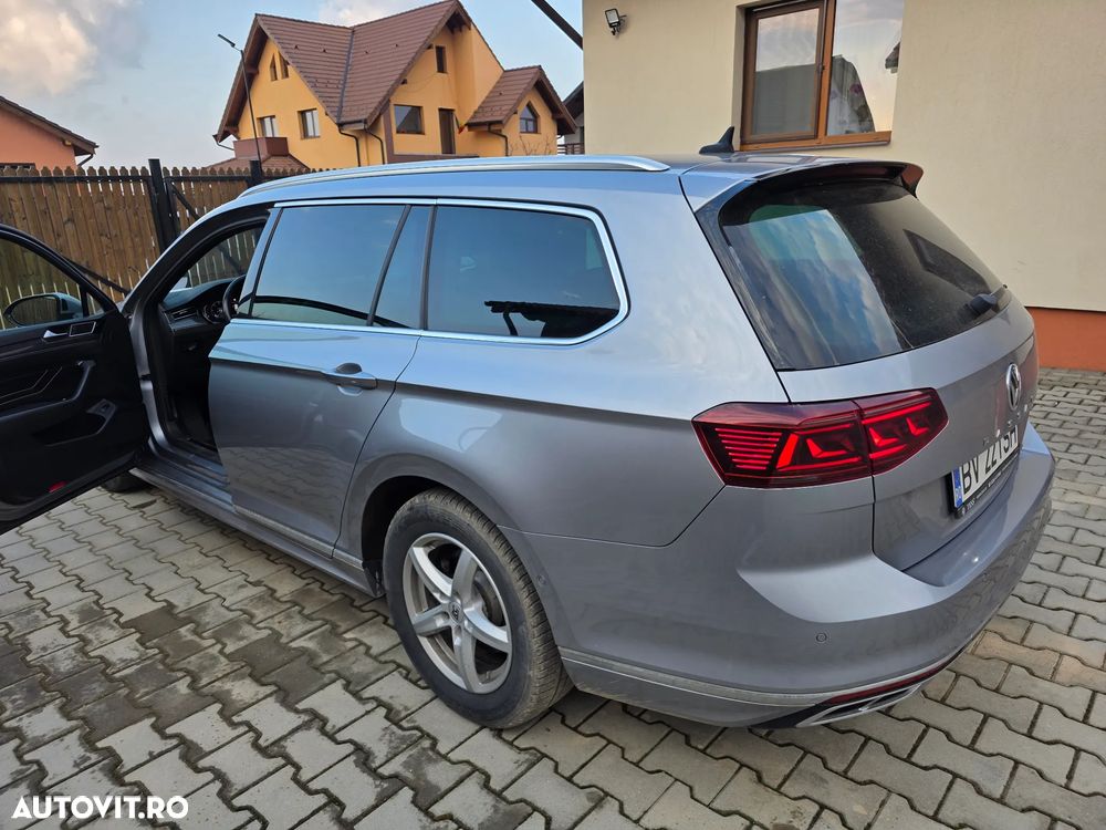 Volkswagen Passat 2.0 TDI SCR DSG 4Motion Elegance - 12
