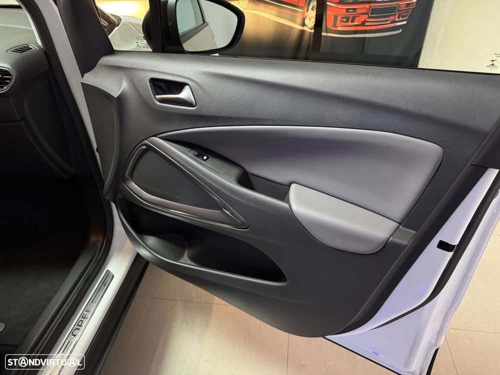 Opel Crossland X 1.2 T Innovation - 44