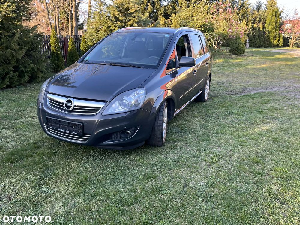 Opel Zafira 1.8 Cosmo - 28