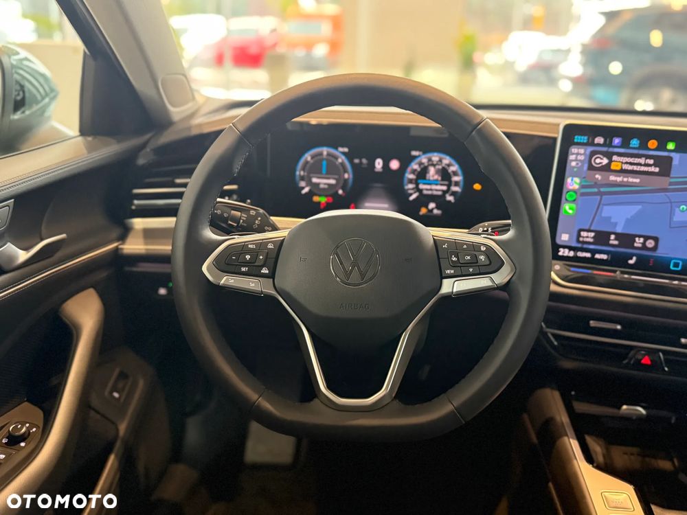 Volkswagen Passat 2.0 TDI SCR Elegance DSG - 11