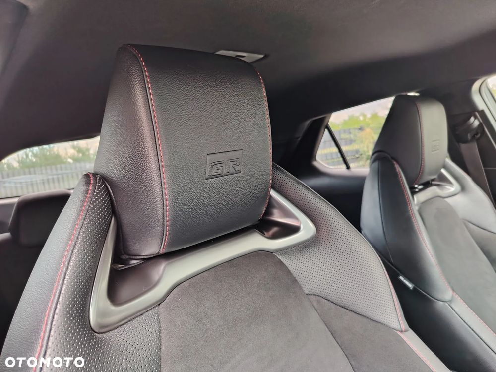 Toyota C-HR 2.0 Hybrid Dynamic Force GR Sport - 23