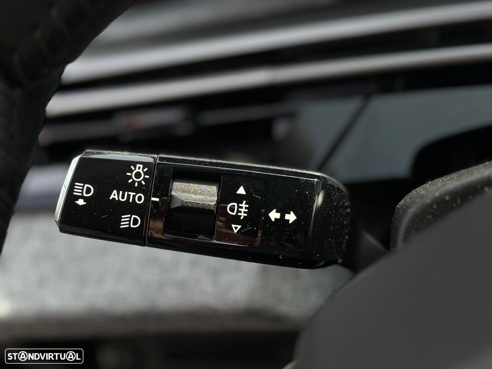 Peugeot 3008 1.2 Hybrid Allure e-DCS6 - 17