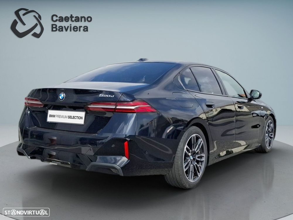 BMW 520 d Pack Desportivo M - 8