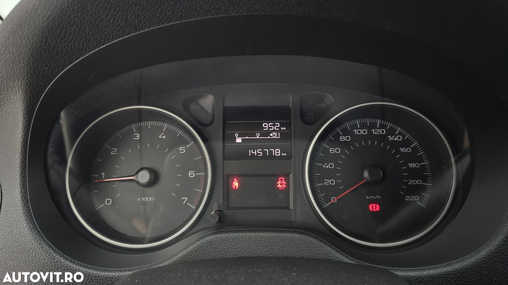Peugeot 301 1.5 BlueHDI FAP Allure - 15