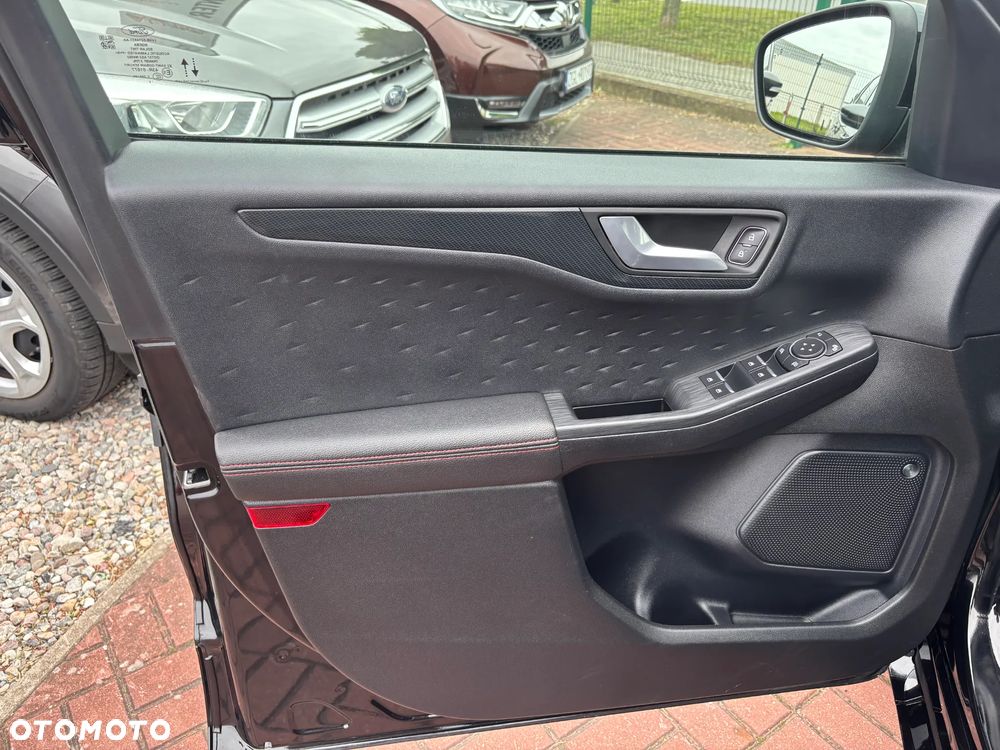 Ford Kuga 2.5 Duratec PHEV ST-LINE X - 34