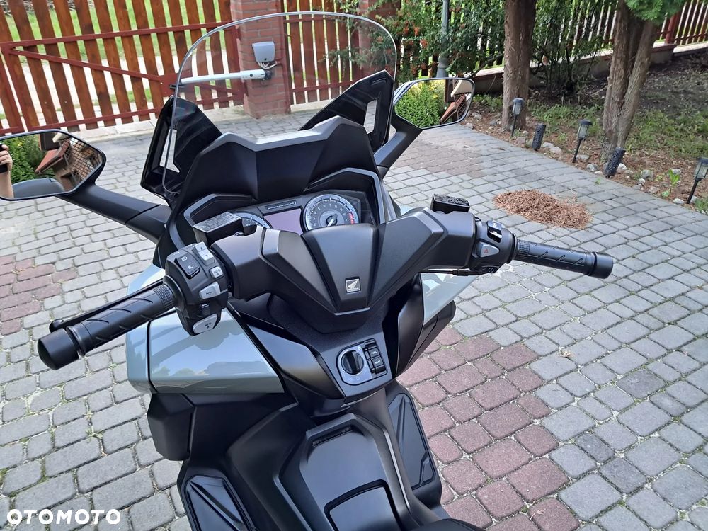 Honda NSS - 11