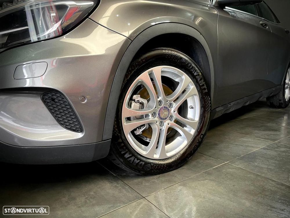 Mercedes-Benz GLA 200 - 5