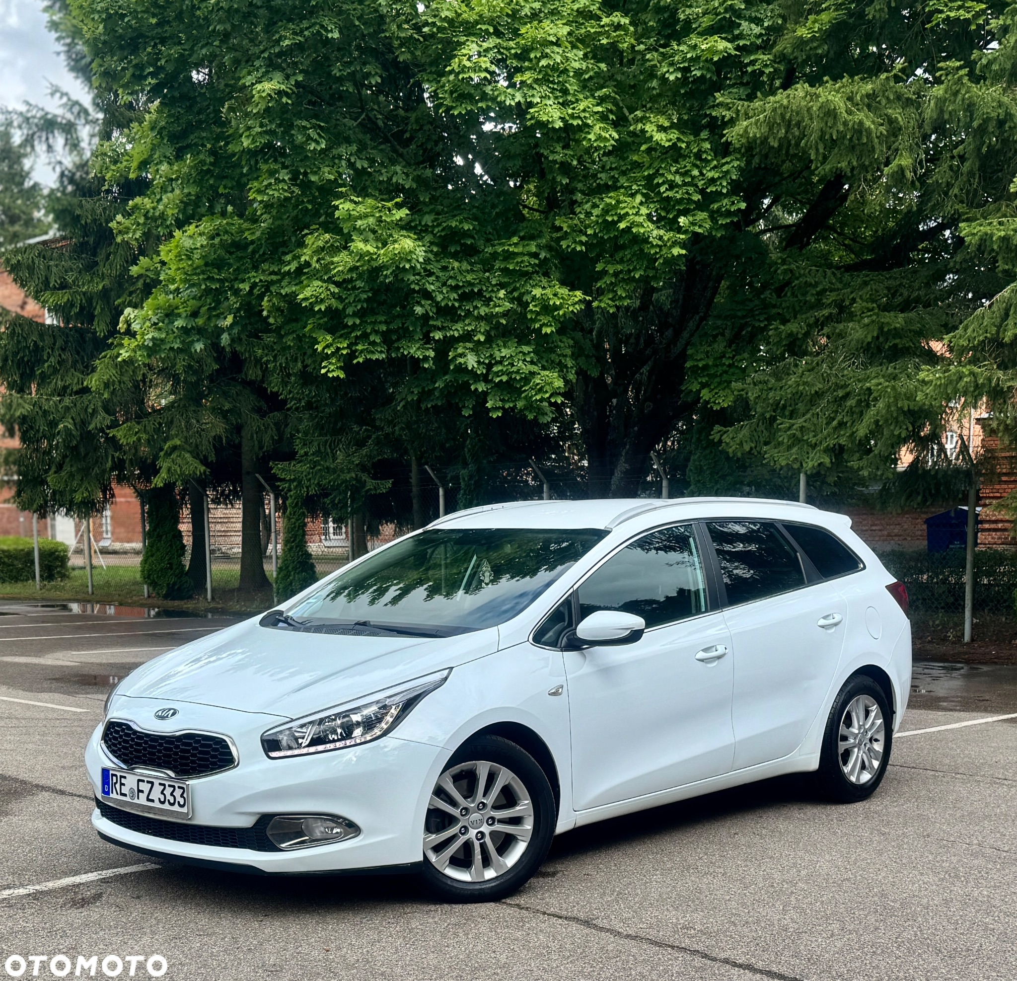 Kia Ceed 1.6 CRDi 128 Fifa World Cup Edition - 6