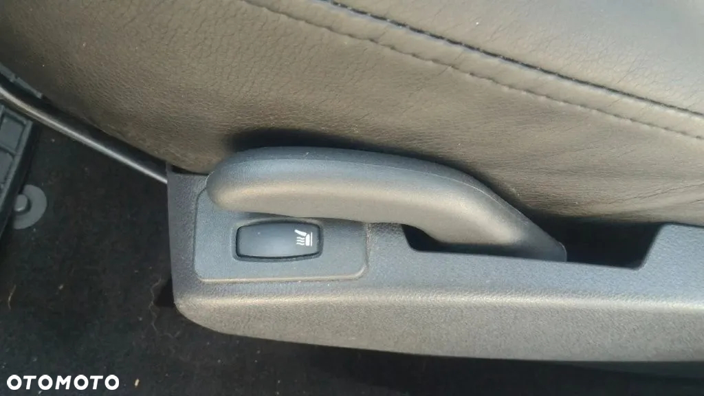 Nissan Almera - 9