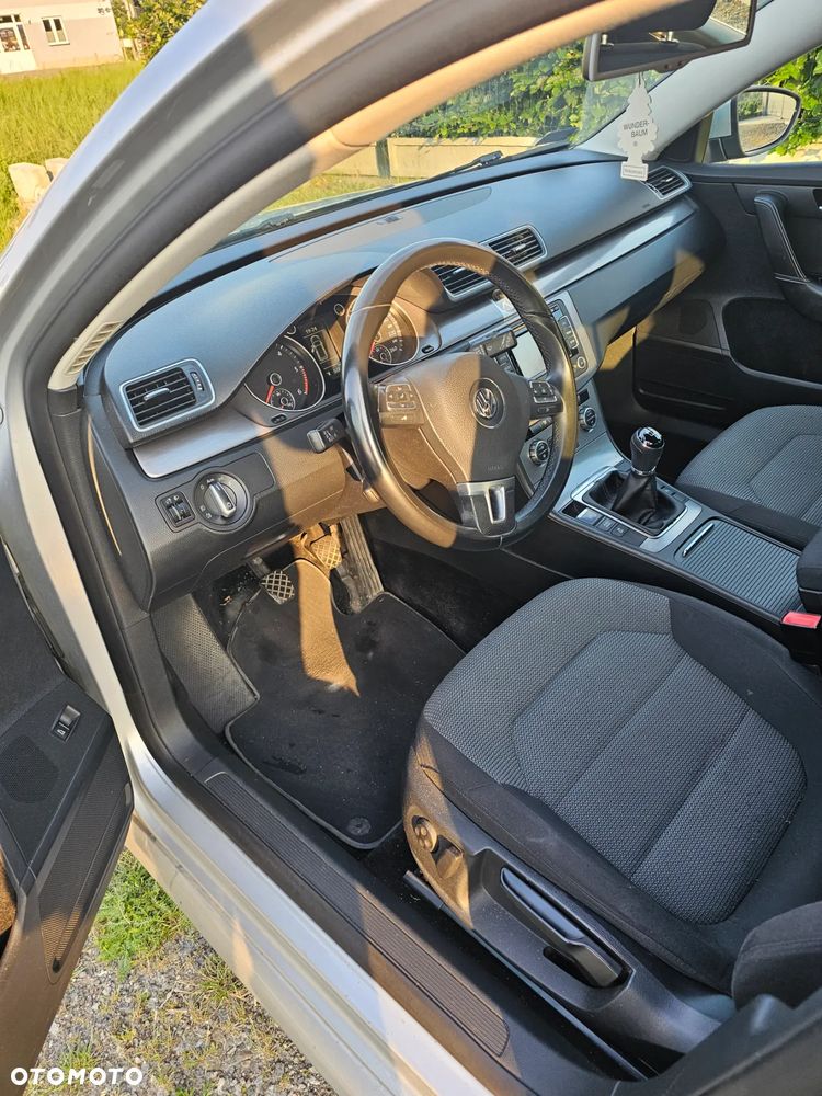 Volkswagen Passat 1.6 TDI BlueMotion - 6
