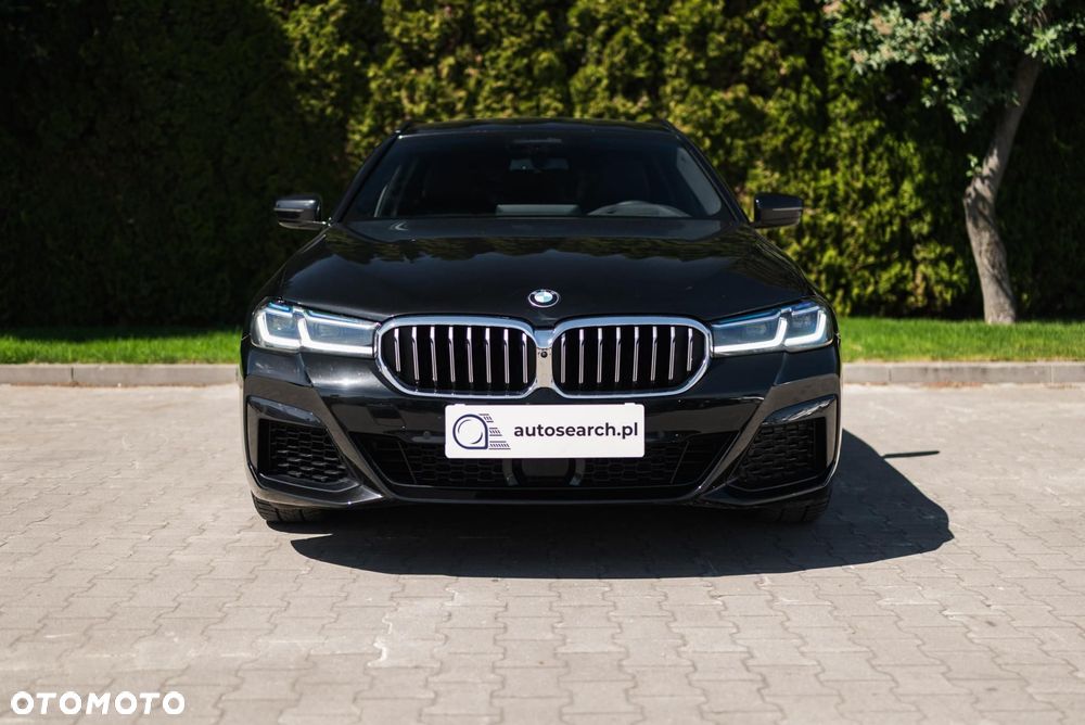 BMW Seria 5 540i xDrive mHEV M Sport sport - 3