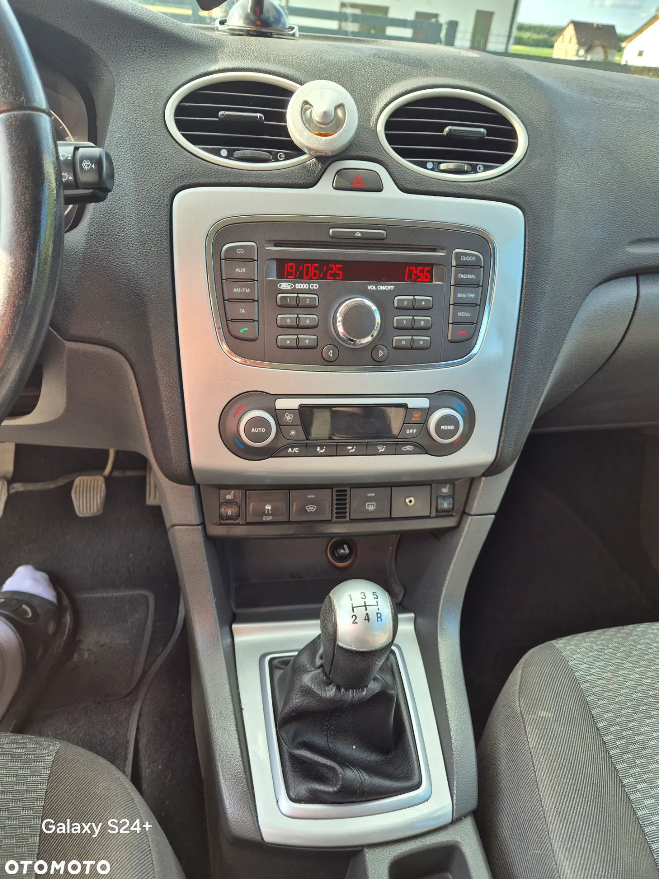 Ford Focus 1.6 16V Trend - 14
