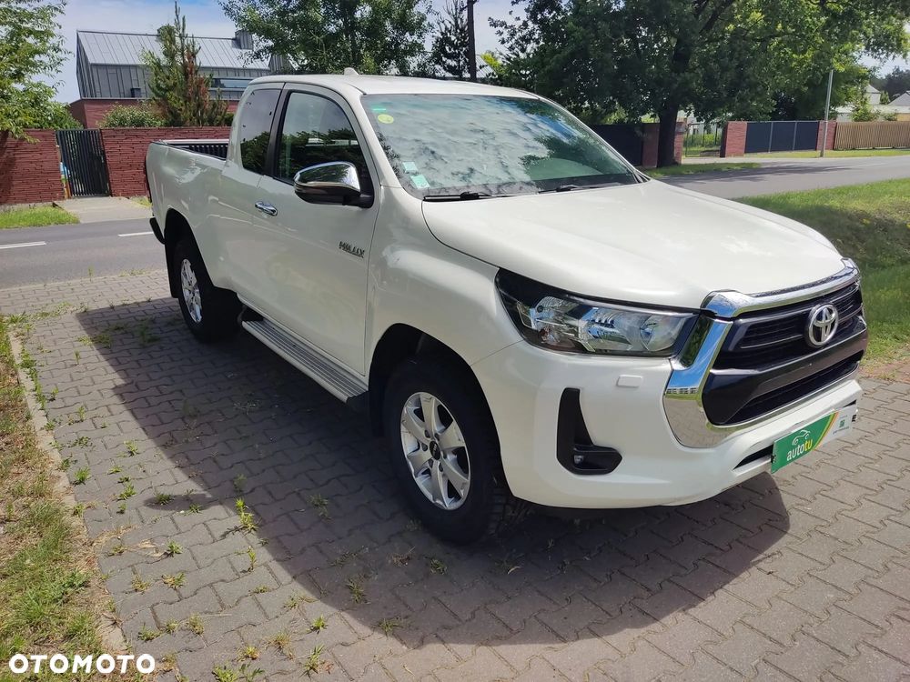 Toyota Hilux - 4