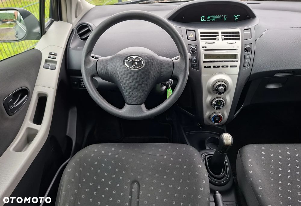 Toyota Yaris 1.0 VVT-i Luna - 7