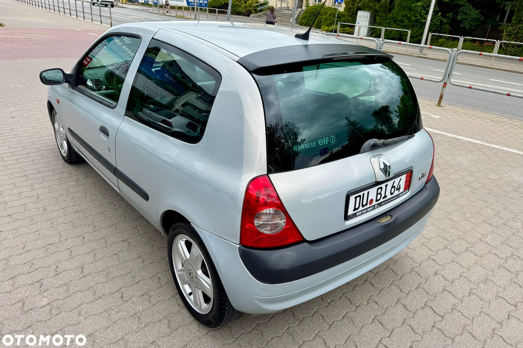 Renault Clio 1.4 16V Privilege - 12