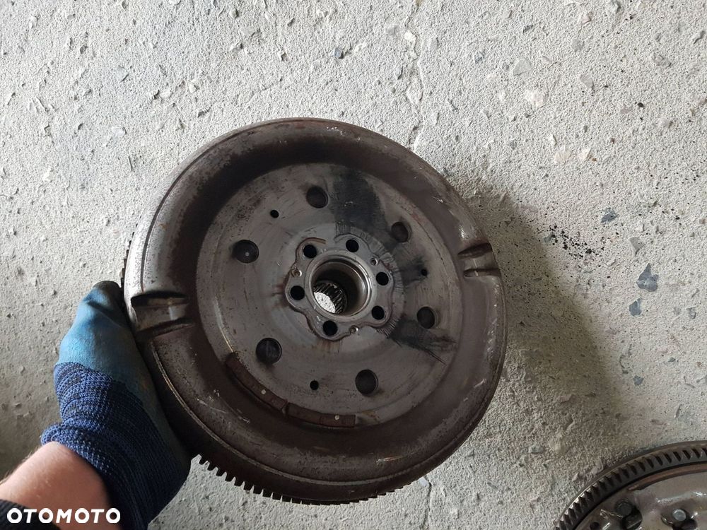 VW TIGUAN I 5N 06-15r 2.0 TDI CBA KOŁO DWUMASOWE 124050510 - 4