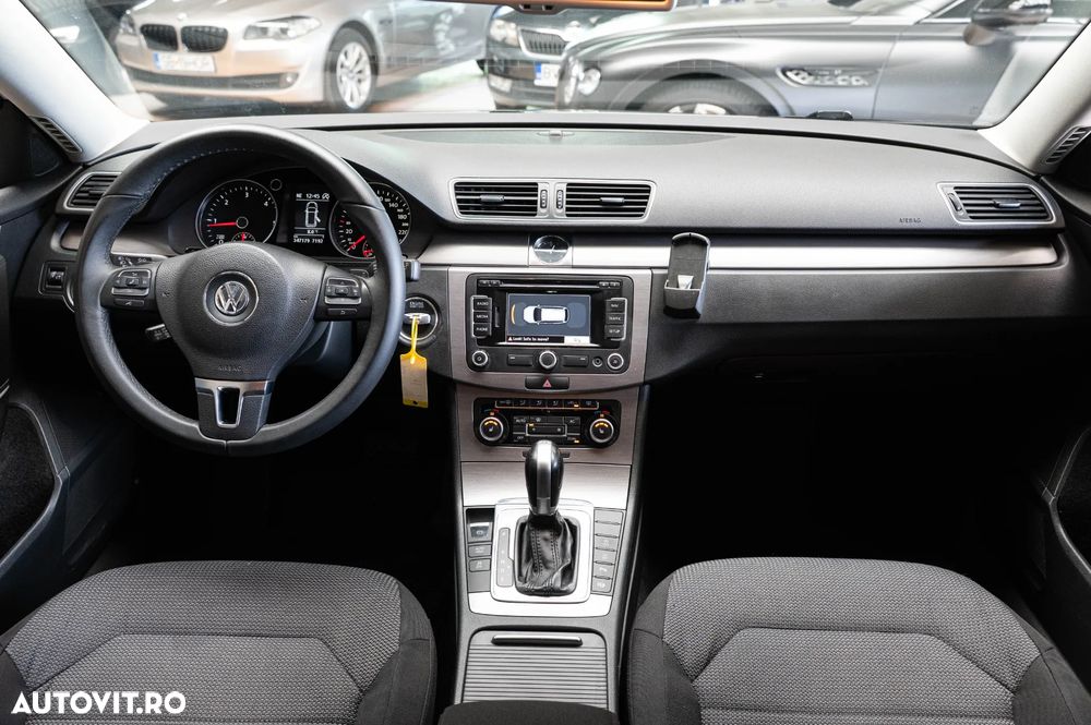Volkswagen Passat 2.0 TDI DSG Comfortline - 5