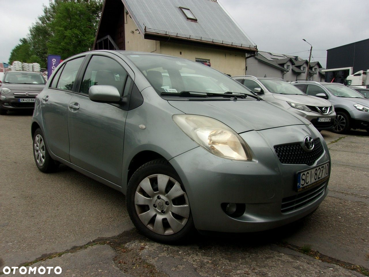 Toyota Yaris - 4