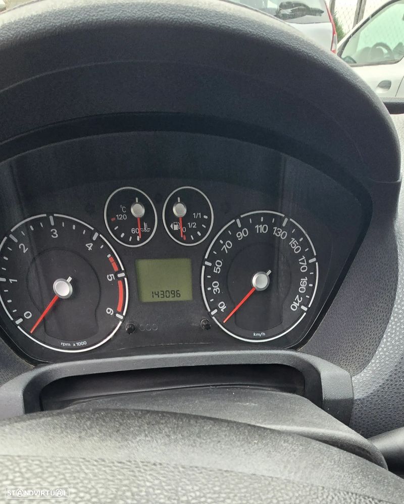 Ford FIESTA VAN - 8