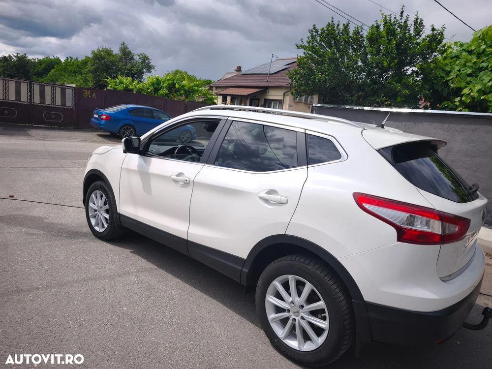 Nissan Qashqai 1.6 DCI Xtronic TEKNA+ - 6