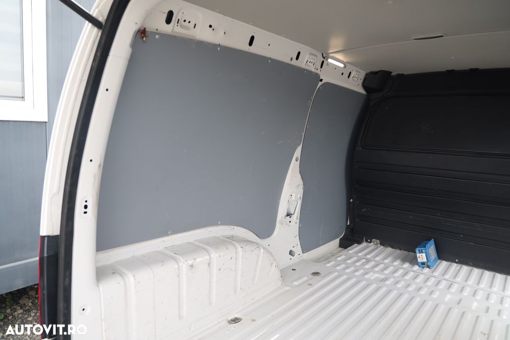 Volkswagen Caddy Maxi - 25