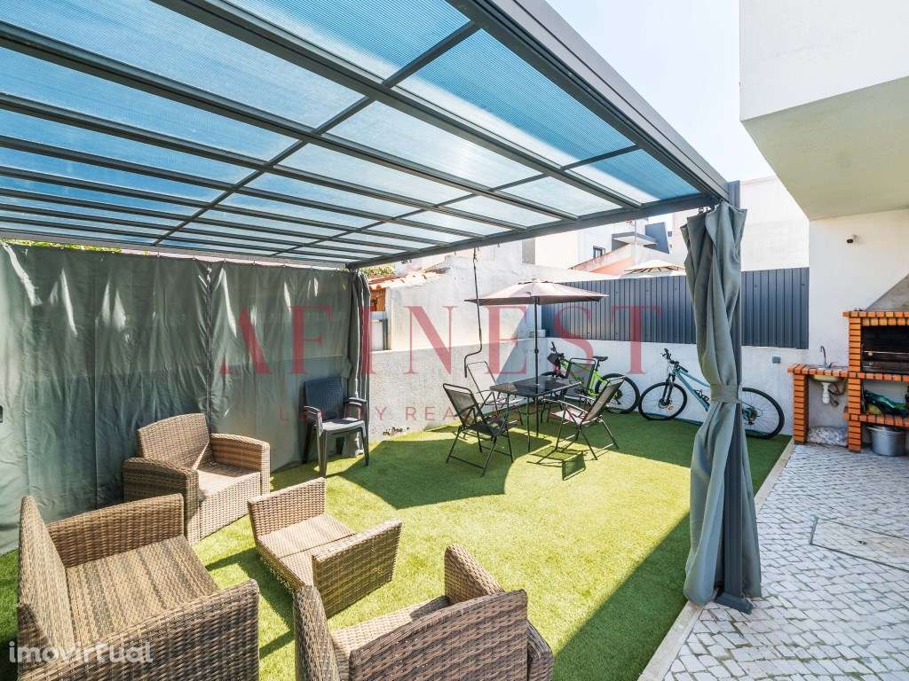 MORADIA T3+1 MODERNA EM FERNÃO FERRO | 2023 | LOGRADOURO PARA 3 CARROS - Grande imagem: 5/48