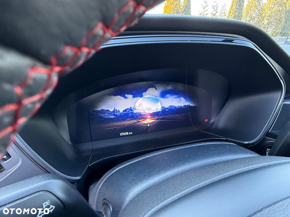 Ford Kuga 2.0 EcoBlue Hybrid ST-LINE X - 38