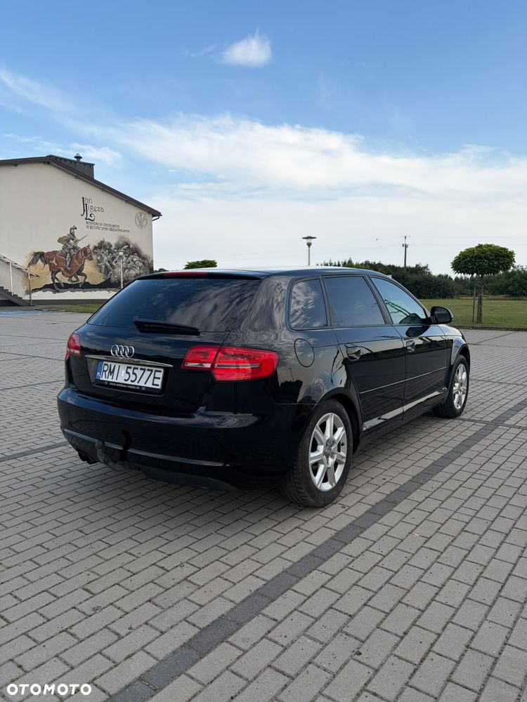 Audi A3 Sportback - 12