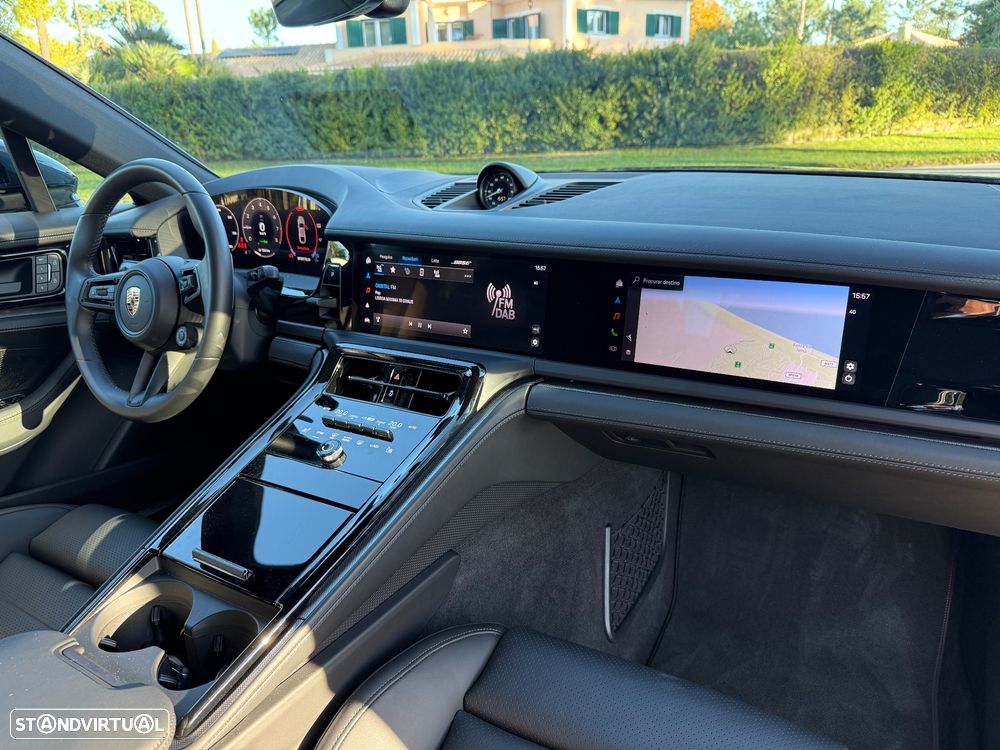 Porsche Panamera 4 E-Hybrid - 11