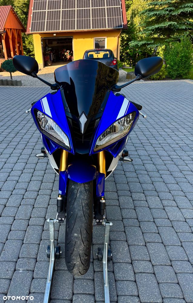 Yamaha R6 - 4