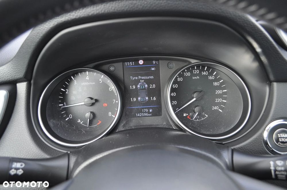 Nissan Qashqai 1.3 DIG-T N-Connecta EU6d - 35